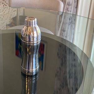 Gray Goose (world’s best tasting Vodka) buttle